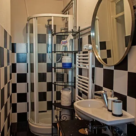 Quirky 3 Bedroom Floor In Bicasao Paulo Apartment Lisbon