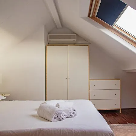 Quirky 3 Bedroom Floor In Bicasao Paulo Apartment *
